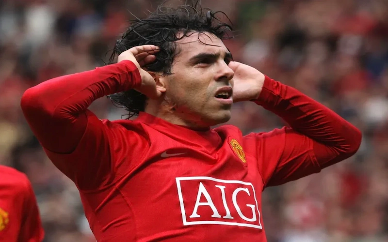 Đôi nét về cựu sao người Argentina - Carlos Tevez